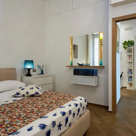 La Casa Blu A Toledo Di Alberto * Napoli